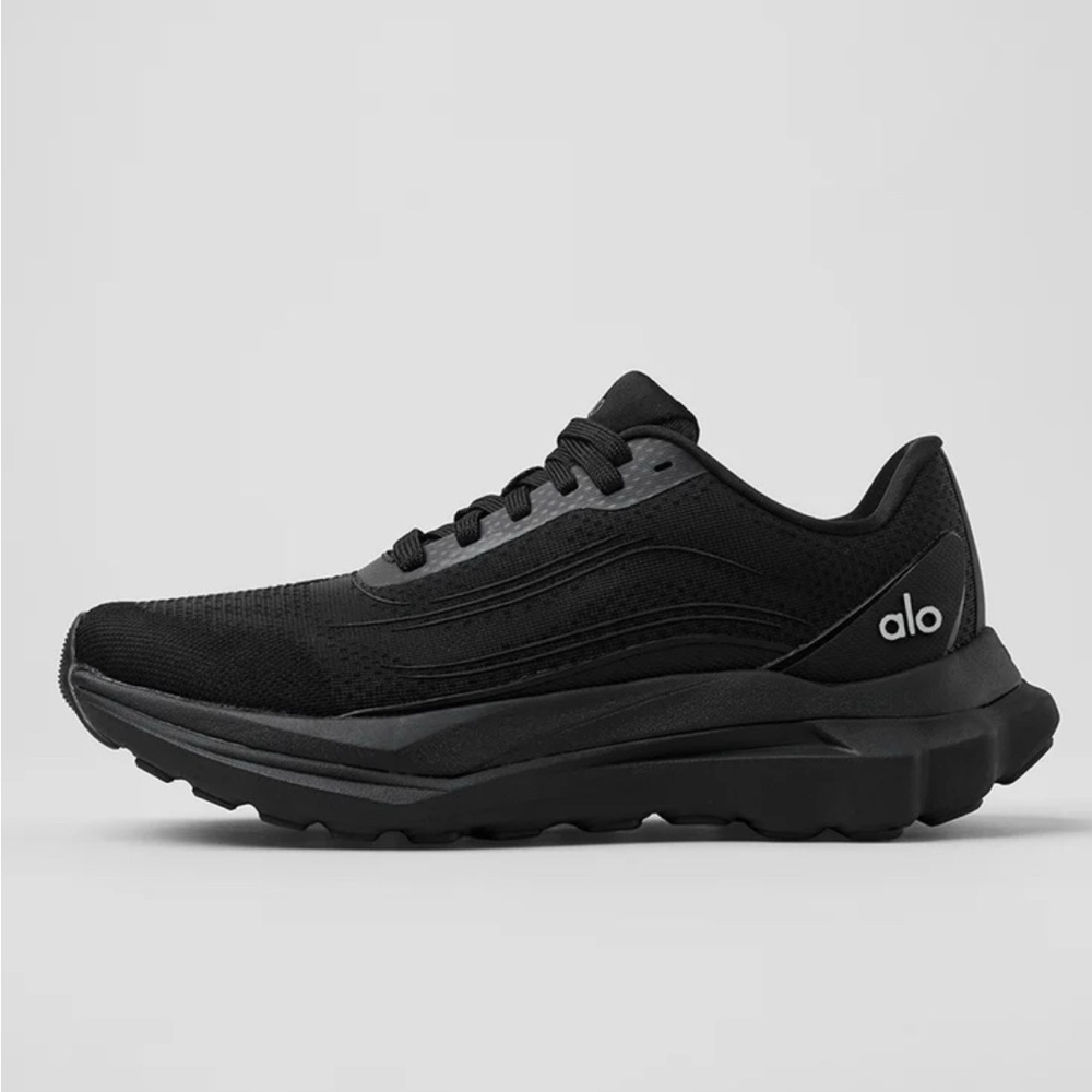 ALO Yoga Black Athletic Shoes Sleek Design Cushioned Sole